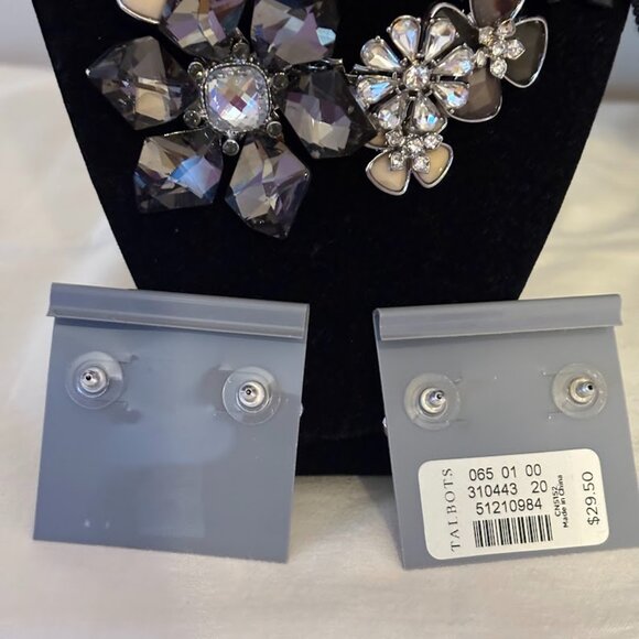 Beautiful Talbots Necklace (20"), Bracelet and 2 Earrings set - Picture 7 of 16